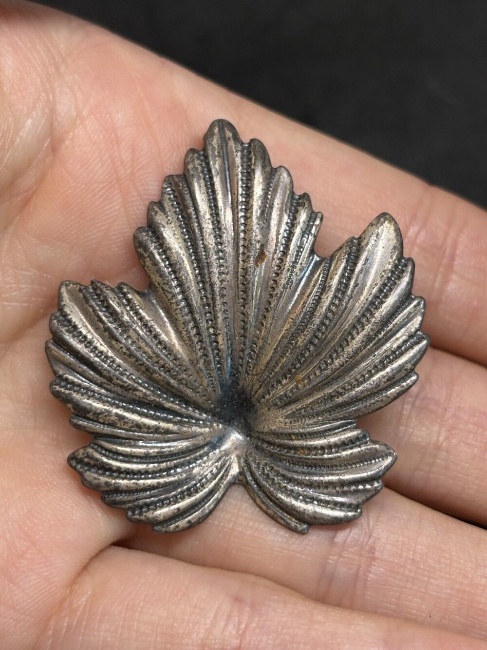 Vintage Engraved 925 Sterling Silver Maple Jewelart Grape Leaf Pin Brooch 5.6 Gr